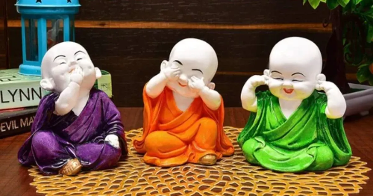 laughing Buddha statue for home vastu